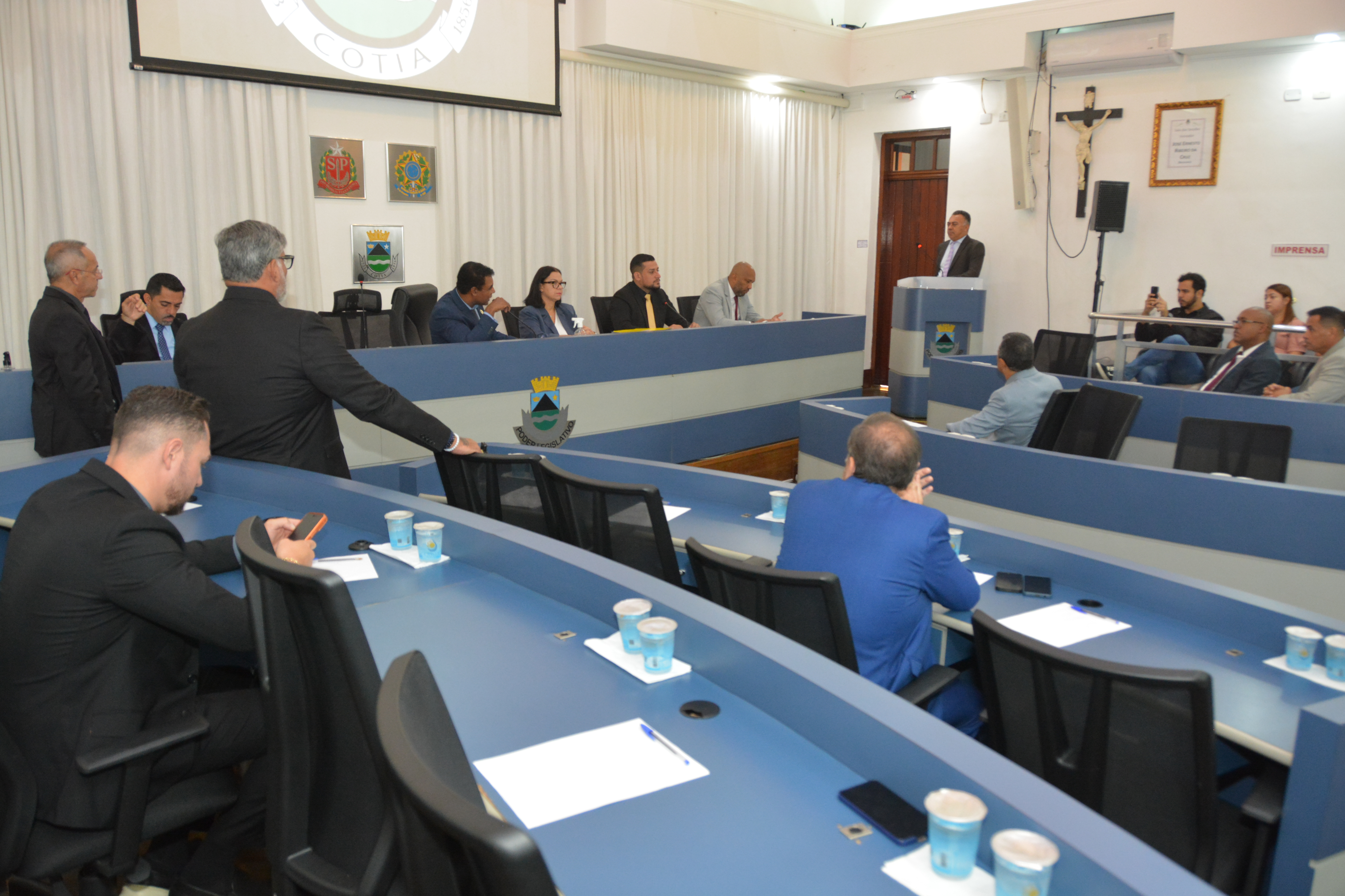 Três matérias são aprovadas na 12ª Sessão Ordinária da Câmara Municipal