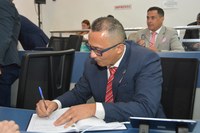 Vereador solicita criação de áreas de embarque em duas escolas de Caucaia do Alto