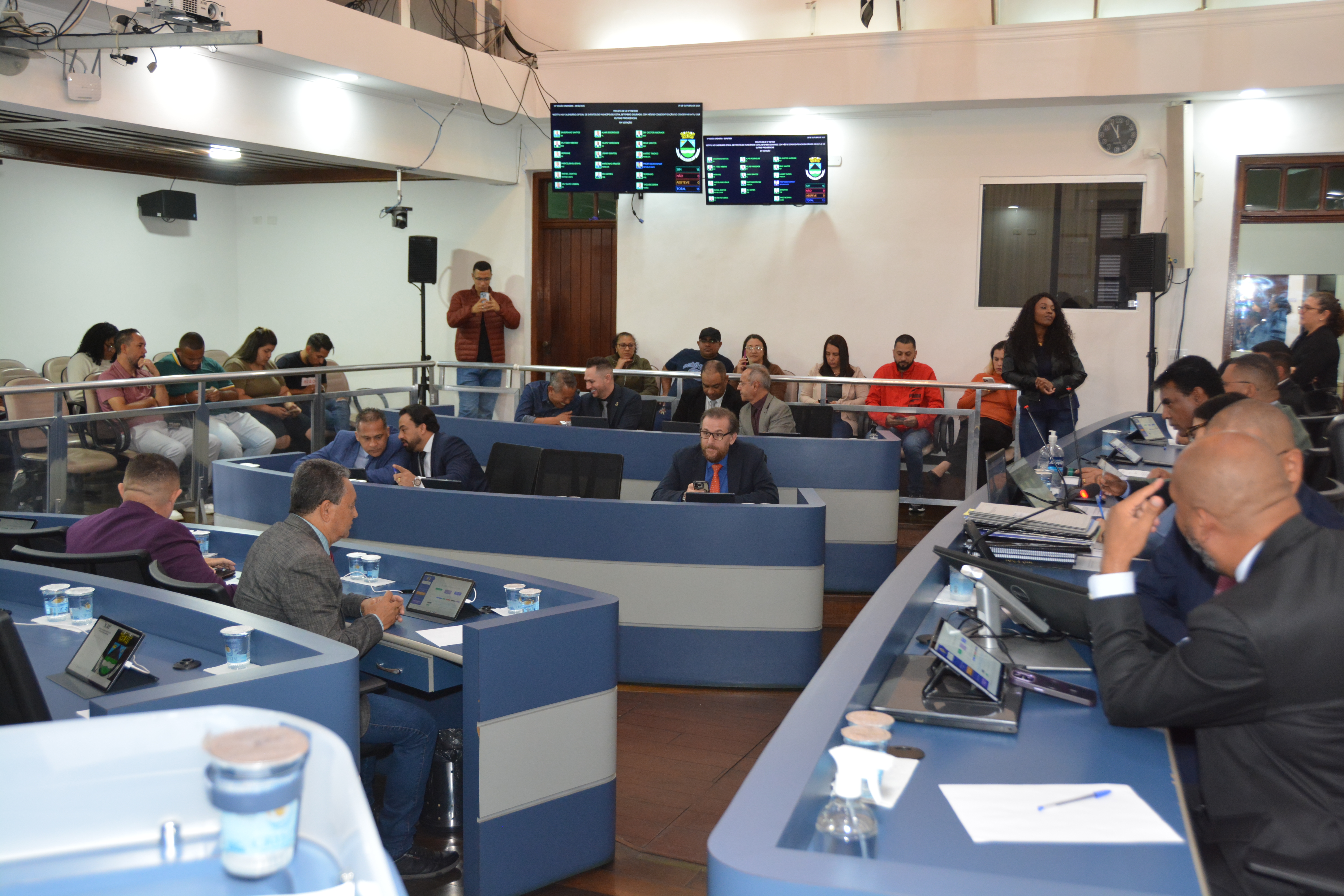 Legislativo de Cotia aprova nove matérias na 34ª Sessão Ordinária