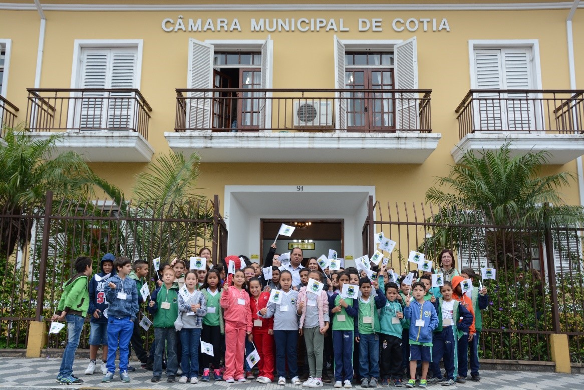 Alunos da E.M. José da Costa Chaves visitam a Câmara Municipal